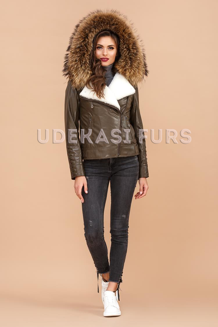 Картинка Кожаная куртка с мехом енота 5411-08 от магазина Udekasi Furs 